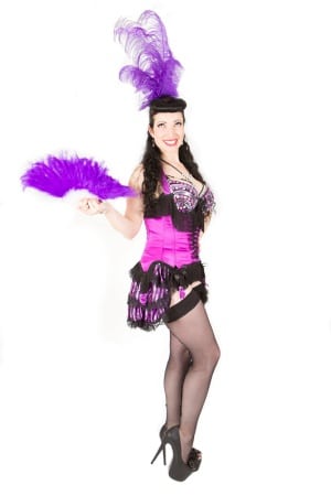 Burlesque show met veren waaiers