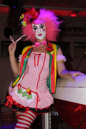 Stripster Eva als clown
