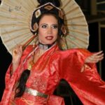 Geisha striptease show