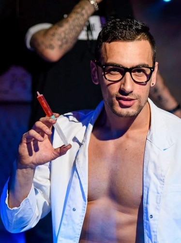 Stripper Marco als dokter