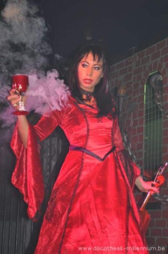 Striptease Michele als vampier