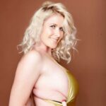 Tietenlied striptease show